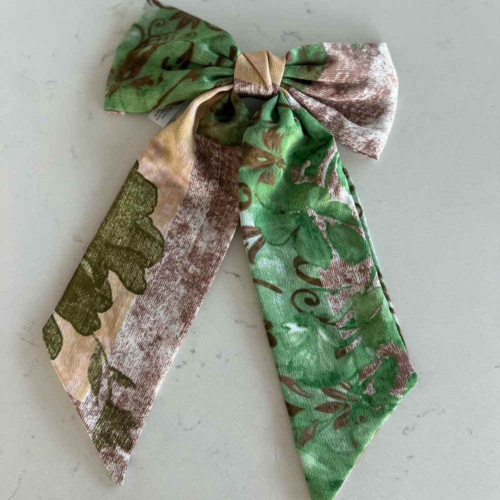 New Anthropology Floral Green and Brown Hair Bow
